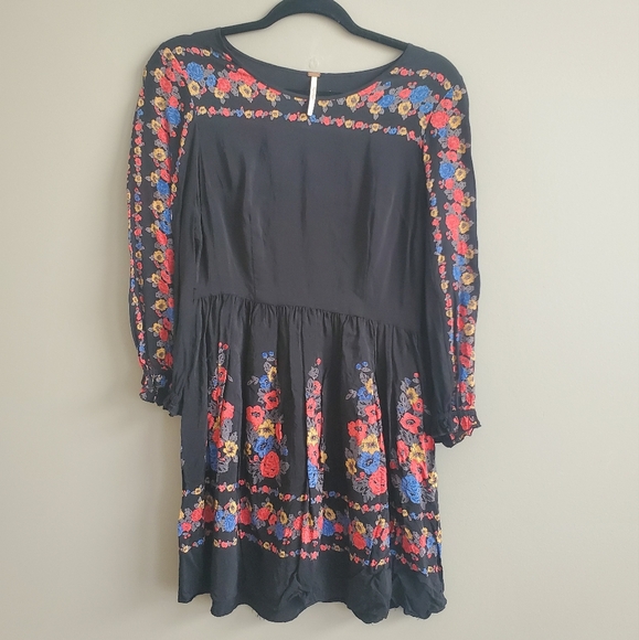 Free People Women's Age of Aquarius Boho Floral Mini Dress in Black Combo Size 6 - Picture 2 of 11